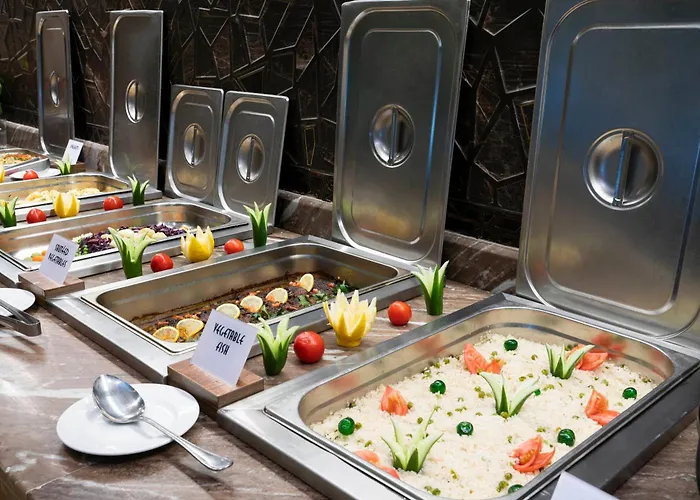 Swiss Wellness Down Town Отель