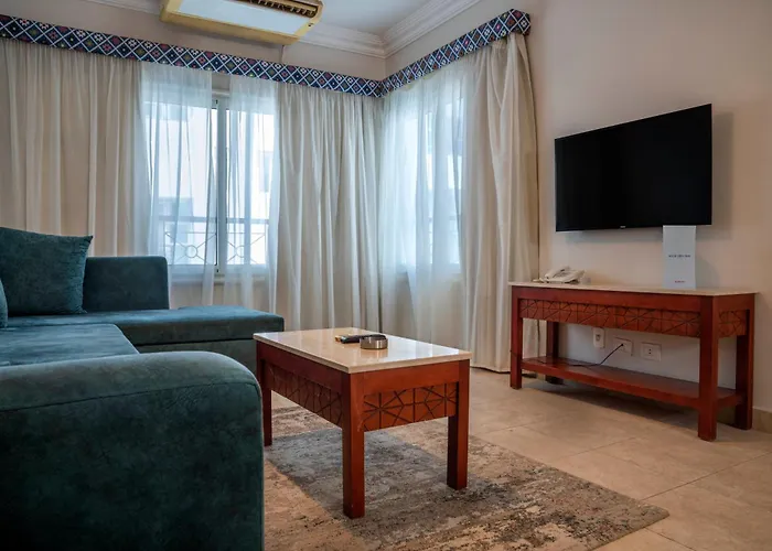 Отель Swiss Wellness Down Town 3*
