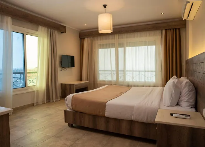 Swiss Wellness Down Town 3* Хургада