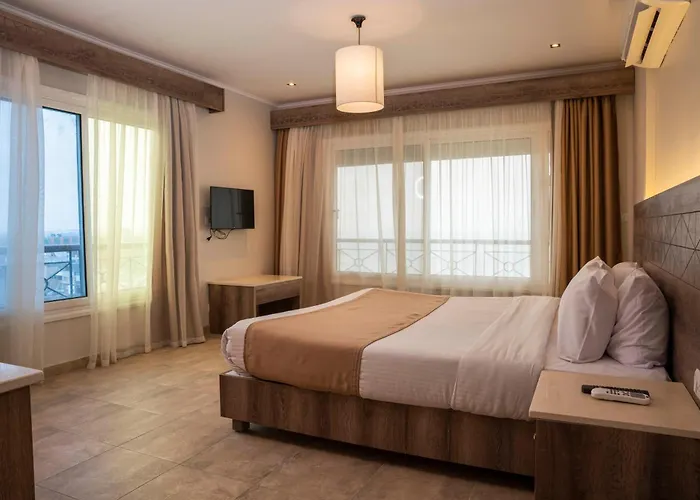 Swiss Wellness Down Town Отель