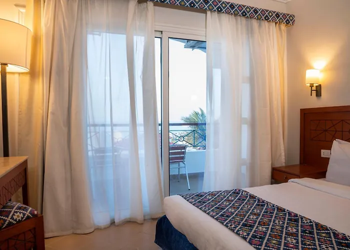 Отель Swiss Wellness Down Town 3*