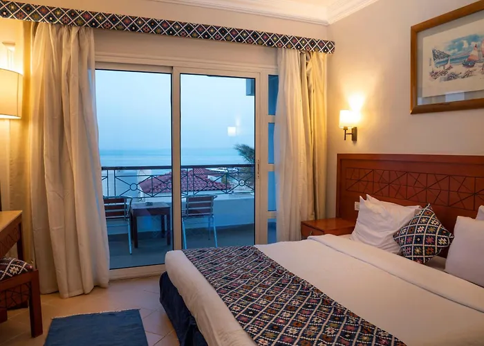 Swiss Wellness Down Town 3* Хургада